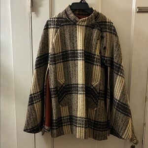 Elegant Plaid Cape Coat in Black and Tan